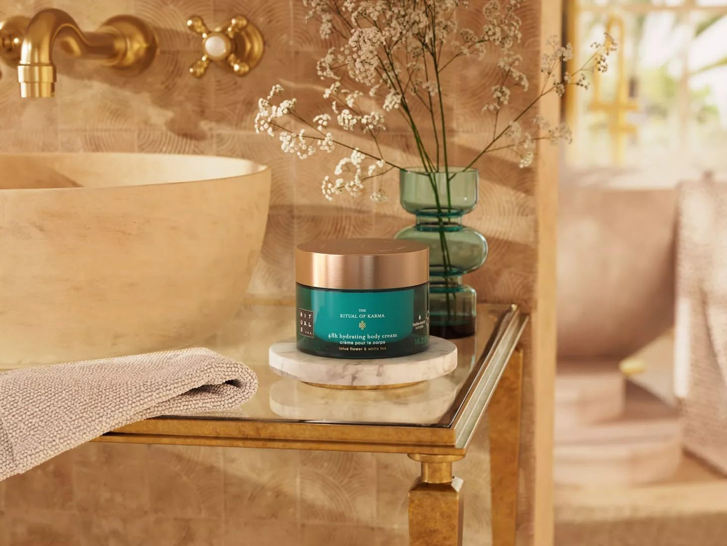 Crema Corpo Di the Ritual of Karma, 220 Ml - Con Fragranze Estive Del Loto Sacro E Del Tè Bianco ‒ Proprietà Idratanti E Rinfrescanti