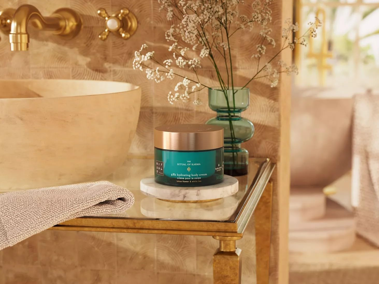 Crema Corpo Di the Ritual of Karma, 220 Ml - Con Fragranze Estive Del Loto Sacro E Del Tè Bianco ‒ Proprietà Idratanti E Rinfrescanti