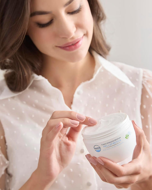 - Crema Multiuso Pellefresca, Con Aloe E Acido Ialuronico, Ottima per Tutta La Famiglia, 48 Ore Di Idratazione Intensa, 300Ml