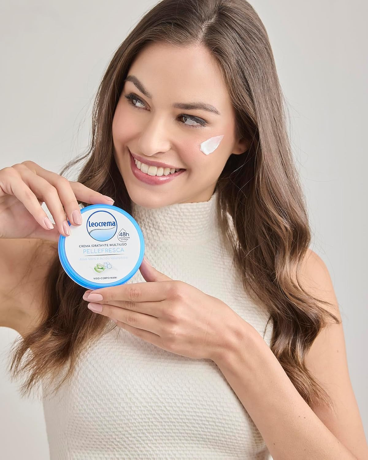 - Crema Multiuso Pellefresca, Con Aloe E Acido Ialuronico, Ottima per Tutta La Famiglia, 48 Ore Di Idratazione Intensa, 300Ml